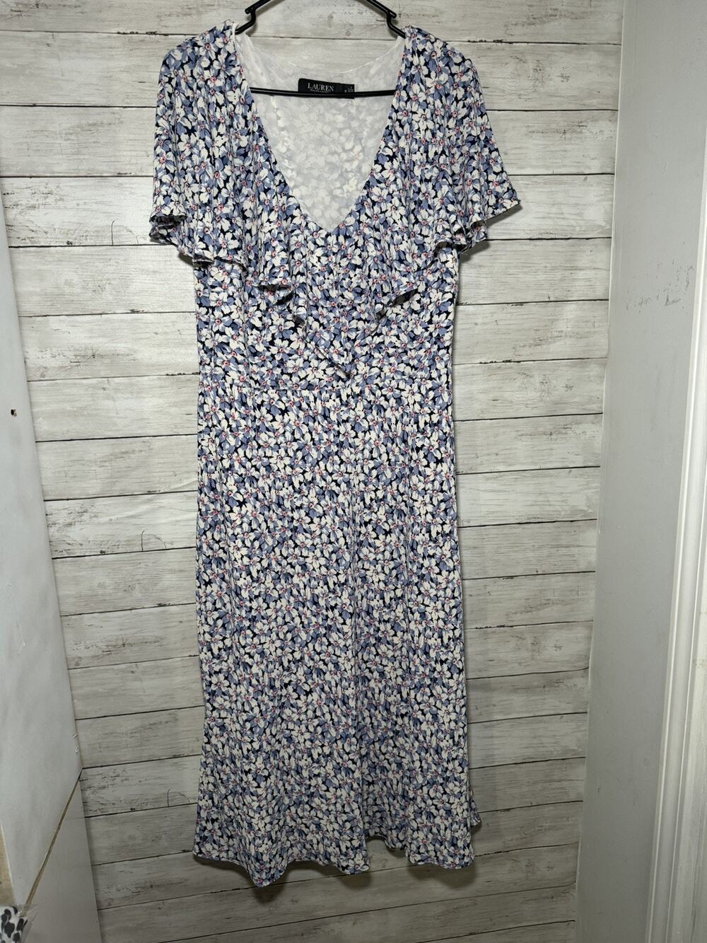 Lauren Ralph Lauren Floral Dress size 12 MIDI Flattering & Comfy blue pink white